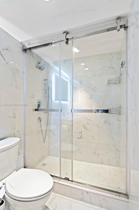 В аренду: $4,800 (2 спален, 2 ванн, 1100 Квадратных фут)