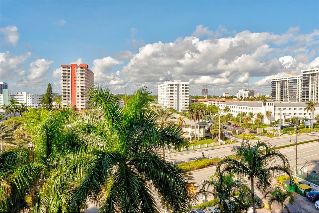 В аренду: $4,800 (2 спален, 2 ванн, 1100 Квадратных фут)