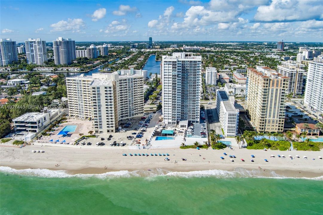 В аренду: $4,800 (2 спален, 2 ванн, 1100 Квадратных фут)