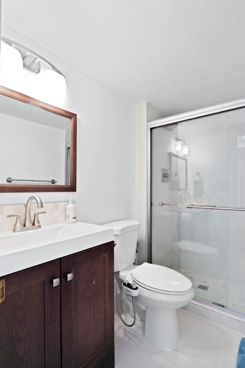 В аренду: $4,800 (2 спален, 2 ванн, 1100 Квадратных фут)