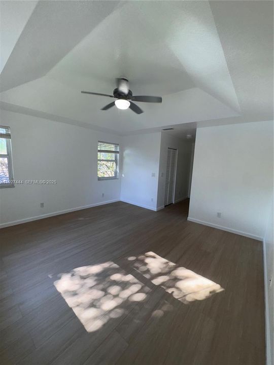 For Rent: $3,950 (3 beds, 2 baths, 2404 Square Feet)