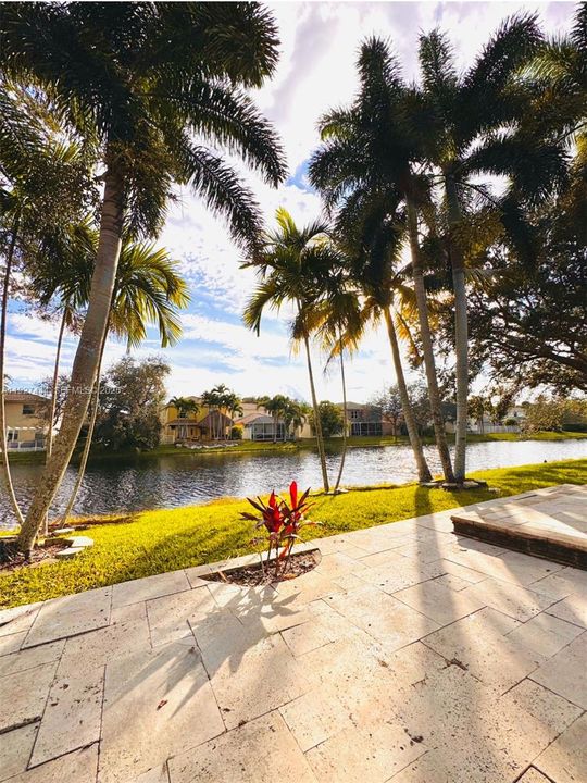 For Rent: $3,950 (3 beds, 2 baths, 2404 Square Feet)