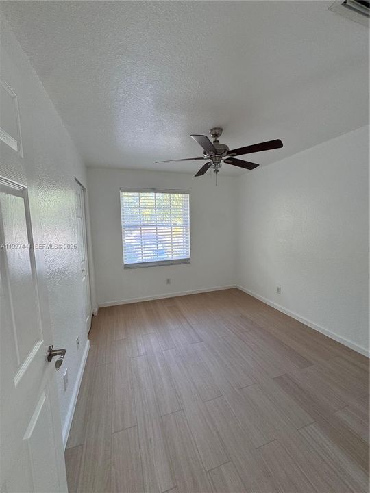 For Rent: $3,950 (3 beds, 2 baths, 2404 Square Feet)