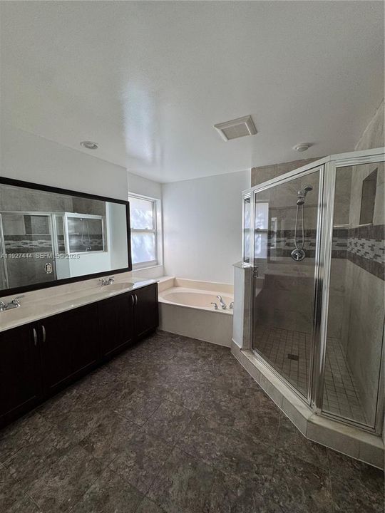 For Rent: $3,950 (3 beds, 2 baths, 2404 Square Feet)