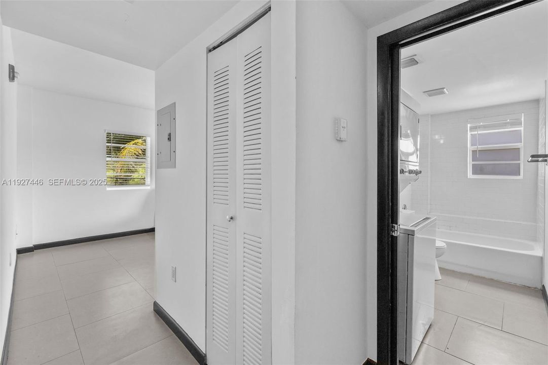 В аренду: $1,800 (1 спален, 1 ванн, 0 Квадратных фут)