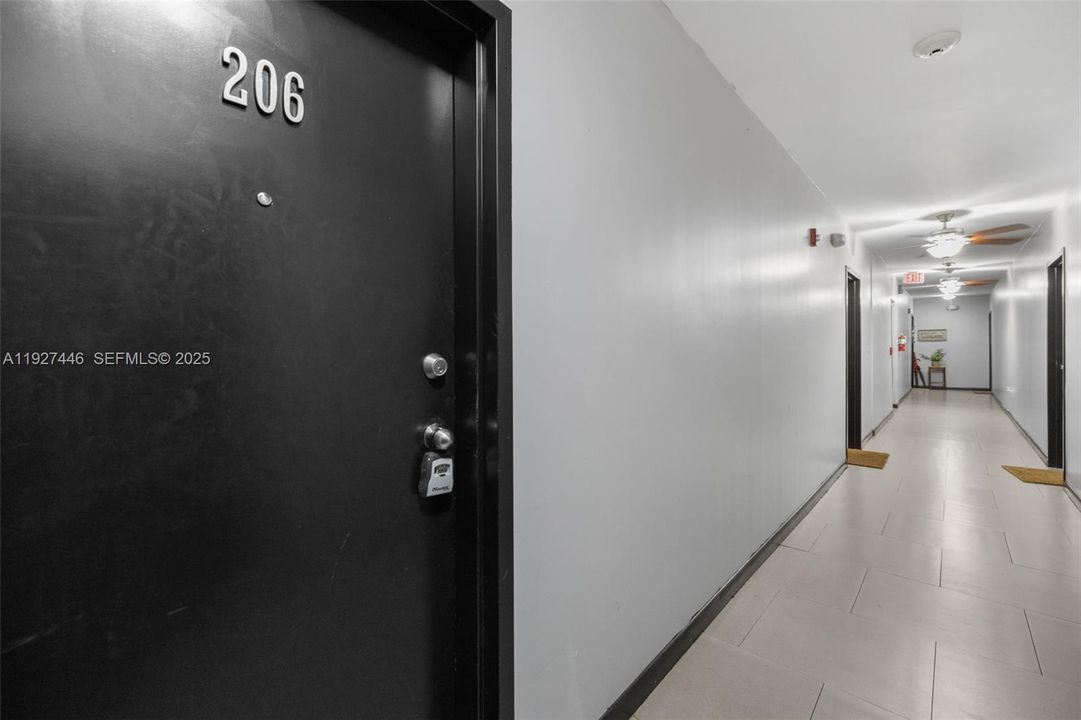 В аренду: $1,800 (1 спален, 1 ванн, 0 Квадратных фут)