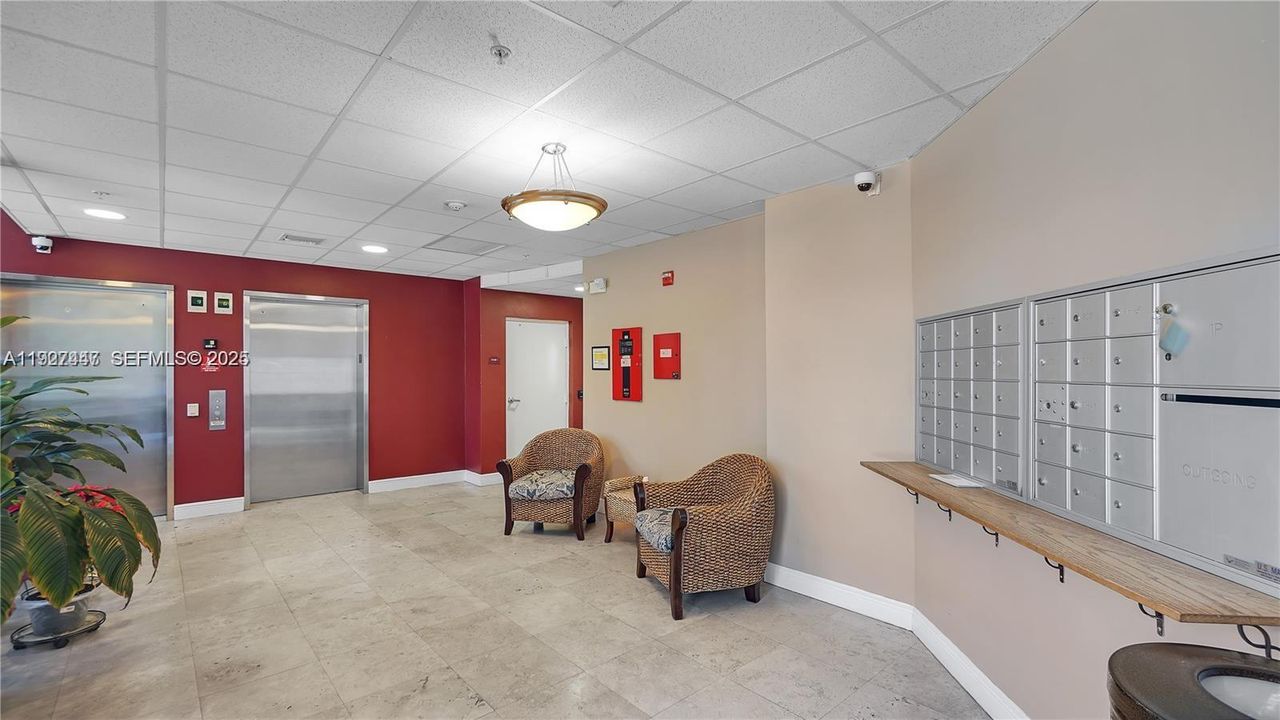 В аренду: $2,300 (1 спален, 1 ванн, 793 Квадратных фут)