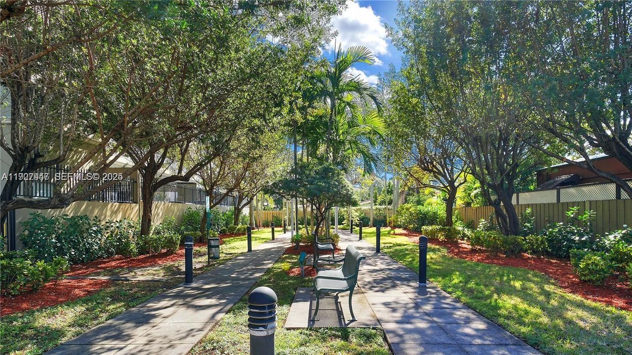 В аренду: $2,300 (1 спален, 1 ванн, 793 Квадратных фут)