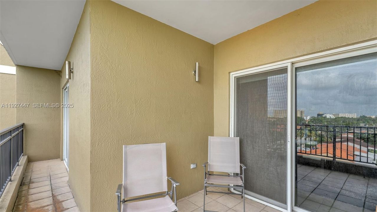 В аренду: $2,300 (1 спален, 1 ванн, 793 Квадратных фут)