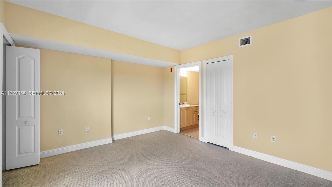 В аренду: $2,300 (1 спален, 1 ванн, 793 Квадратных фут)