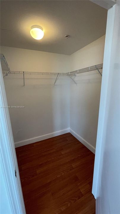 For Rent: $4,400 (3 beds, 3 baths, 2048 Square Feet)