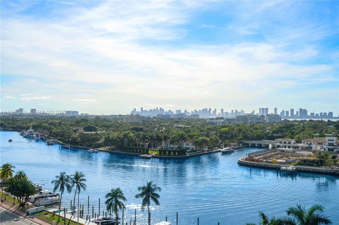 For Rent: $3,700 (2 beds, 2 baths, 1517 Square Feet)