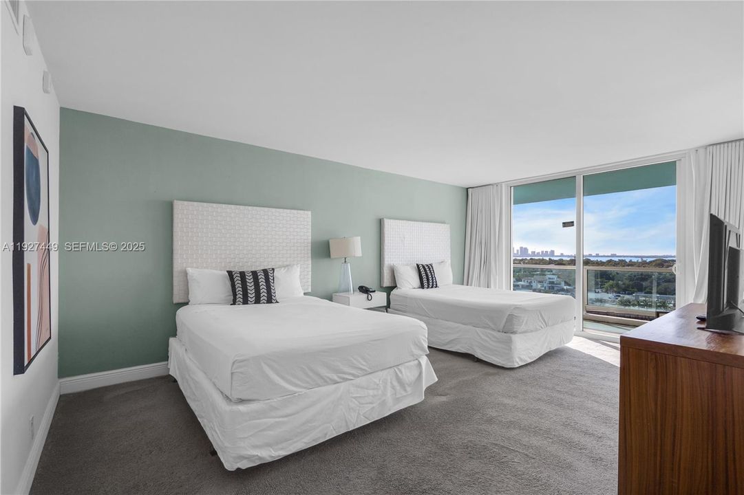 For Rent: $3,700 (2 beds, 2 baths, 1517 Square Feet)