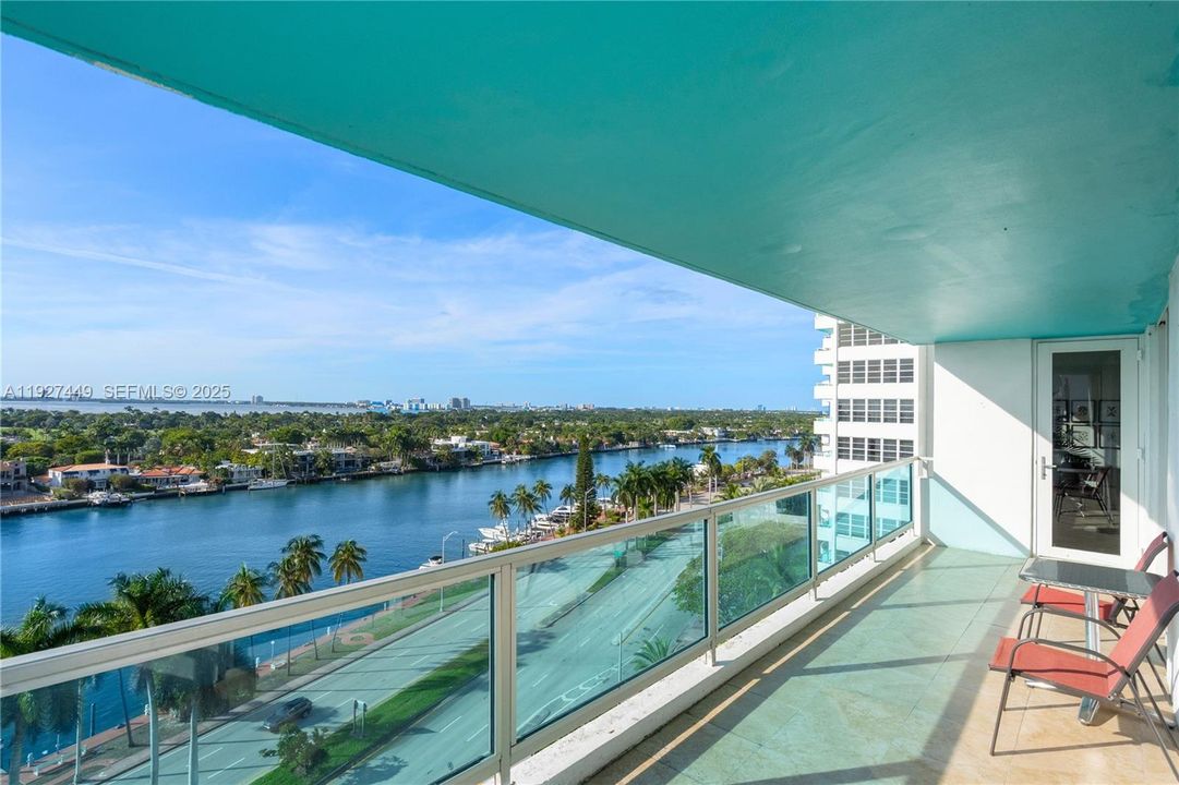 For Rent: $3,700 (2 beds, 2 baths, 1517 Square Feet)