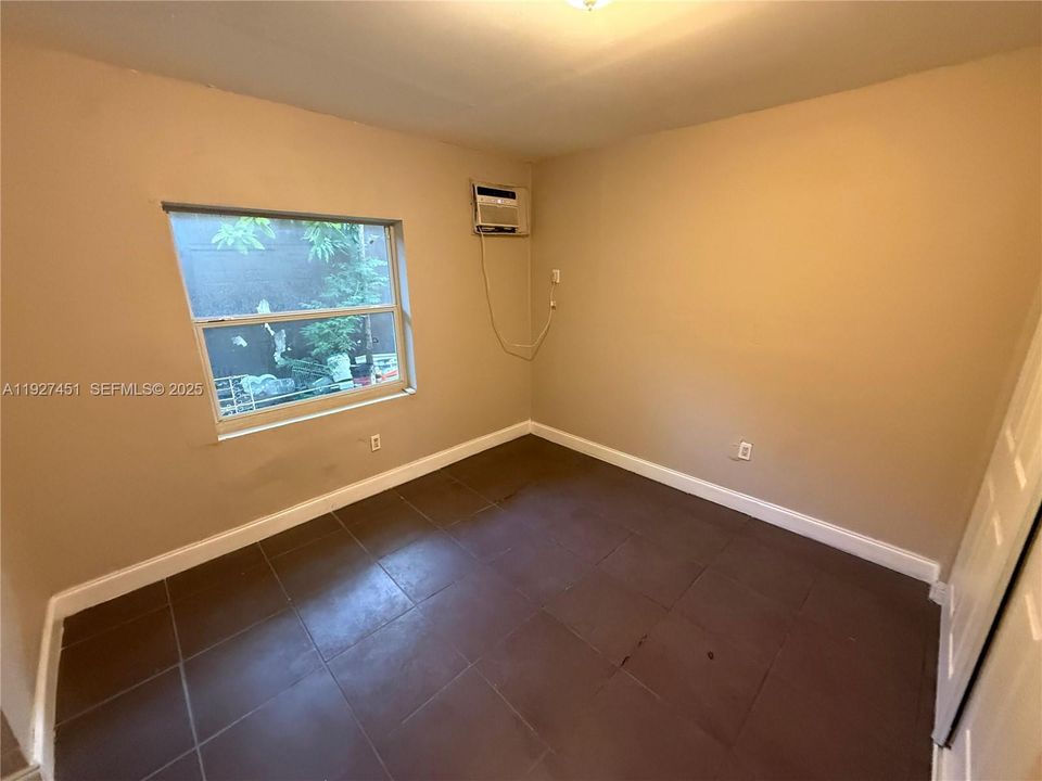 В аренду: $1,750 (2 спален, 1 ванн, 1683 Квадратных фут)