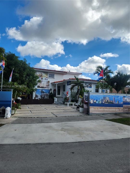 В аренду: $2,800 (2 спален, 1 ванн, 2533 Квадратных фут)