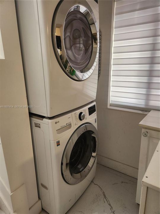 В аренду: $2,800 (2 спален, 1 ванн, 2533 Квадратных фут)