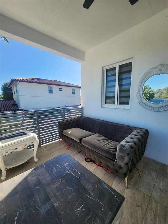 В аренду: $2,800 (2 спален, 1 ванн, 2533 Квадратных фут)