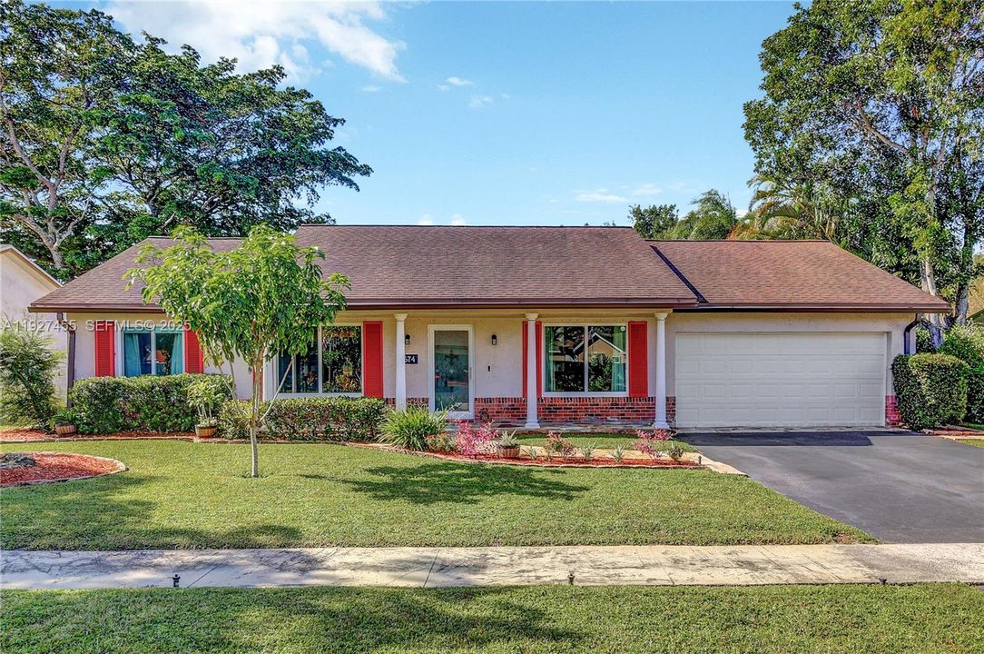 For Sale: $755,000 (4 beds, 2 baths, 1773 Square Feet)