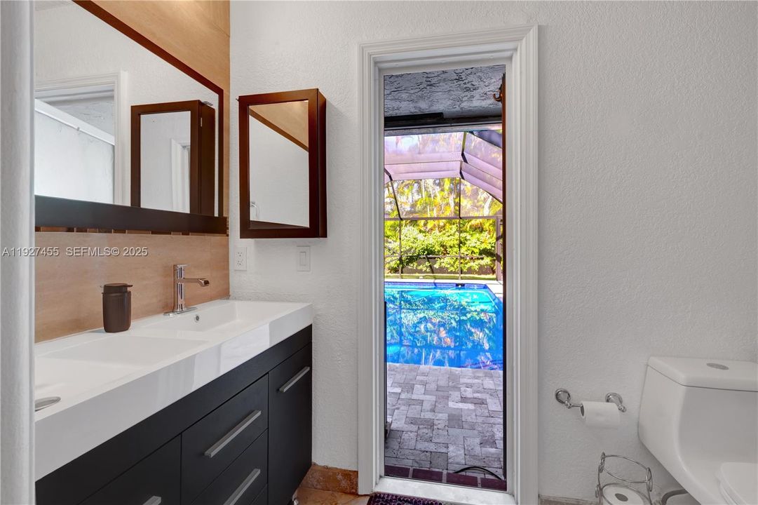 For Sale: $755,000 (4 beds, 2 baths, 1773 Square Feet)