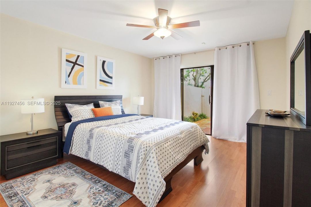 В аренду: $3,000 (2 спален, 2 ванн, 1262 Квадратных фут)