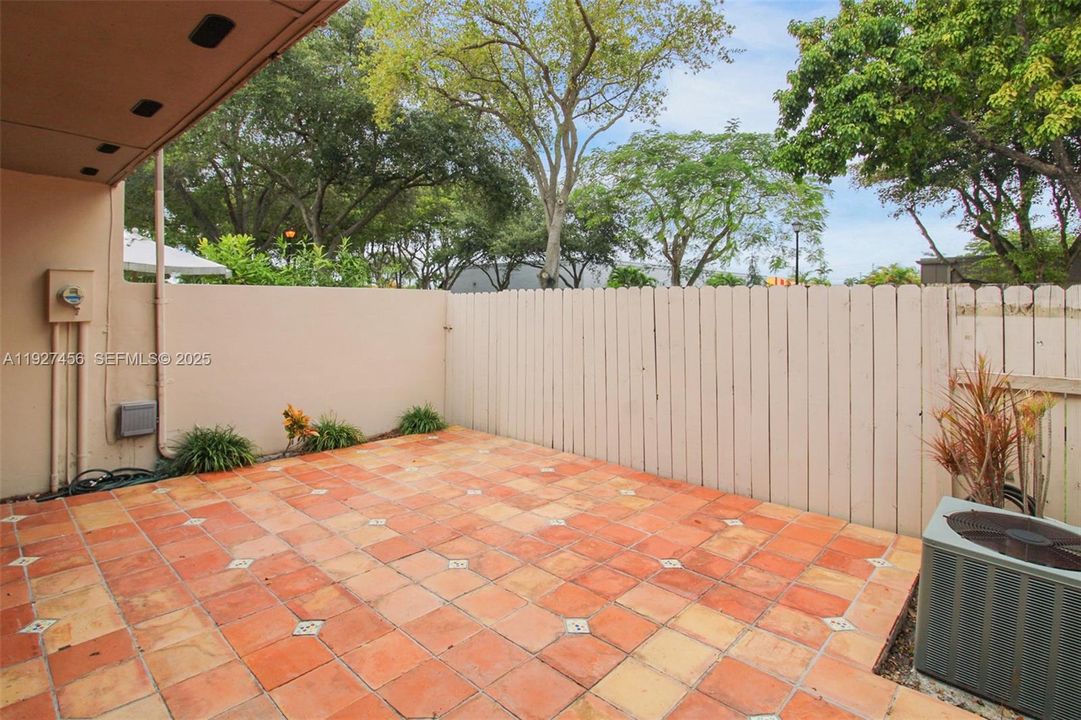 В аренду: $3,000 (2 спален, 2 ванн, 1262 Квадратных фут)