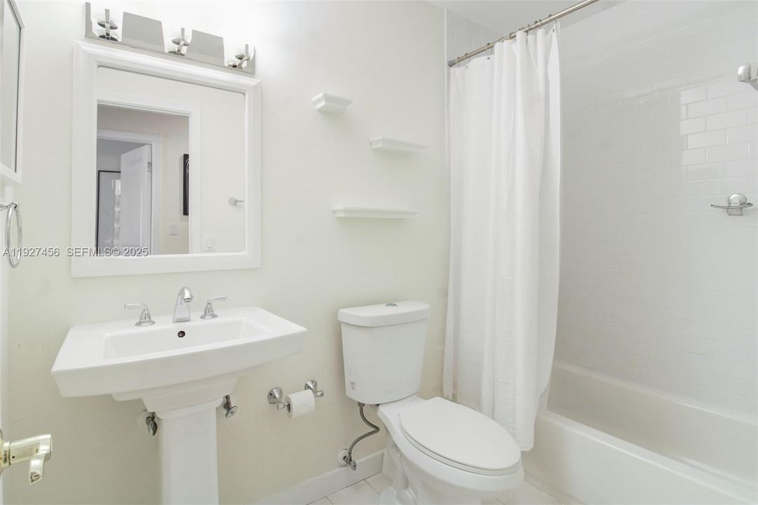 В аренду: $3,000 (2 спален, 2 ванн, 1262 Квадратных фут)