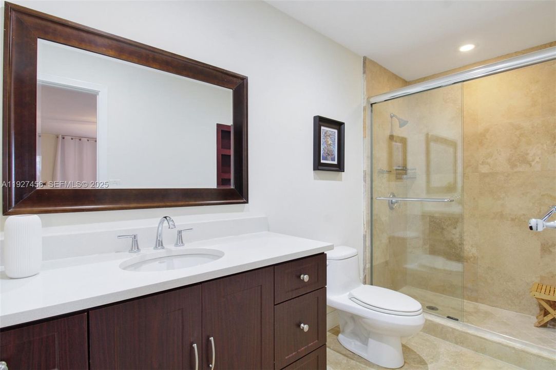 В аренду: $3,000 (2 спален, 2 ванн, 1262 Квадратных фут)