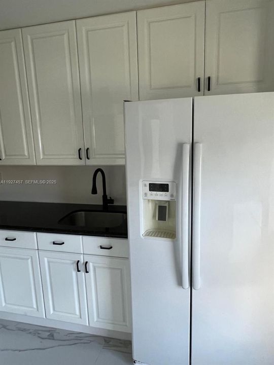 For Sale: $159,000 (2 beds, 2 baths, 1142 Square Feet)