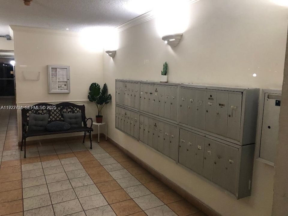 В аренду: $1,900 (2 спален, 2 ванн, 793 Квадратных фут)