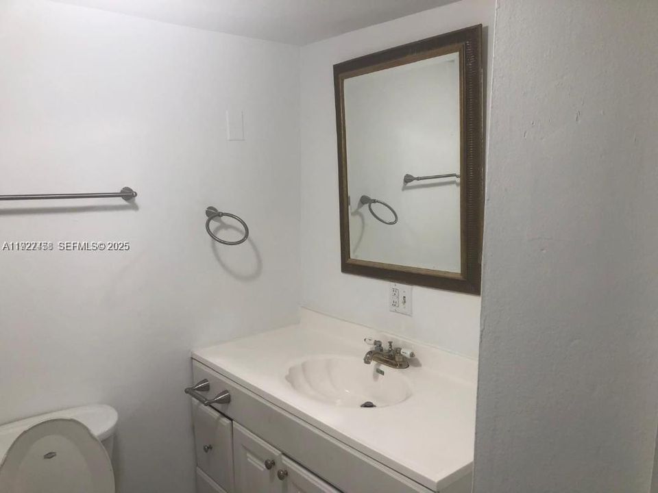 В аренду: $1,900 (2 спален, 2 ванн, 793 Квадратных фут)