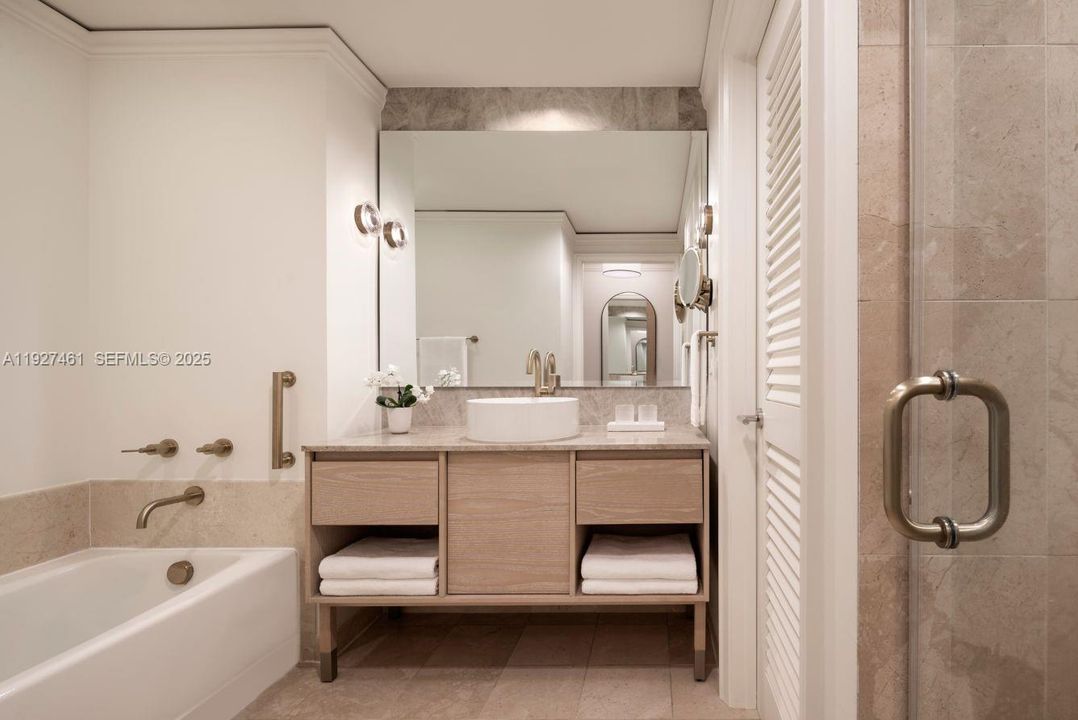 待售: $999,000 (0 贝兹, 1 浴室, 376 平方英尺)