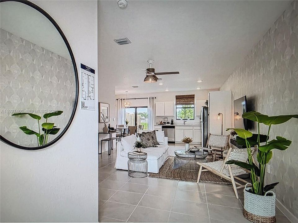 For Rent: $2,599 (3 beds, 3 baths, 1380 Square Feet)