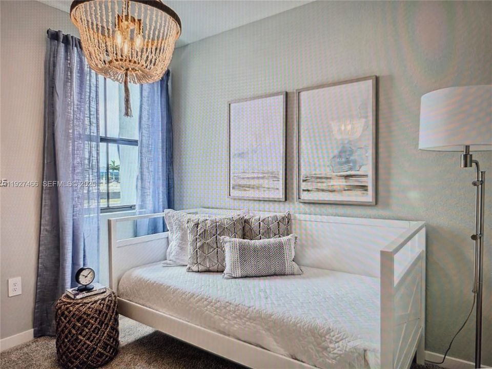 For Rent: $2,599 (3 beds, 3 baths, 1380 Square Feet)