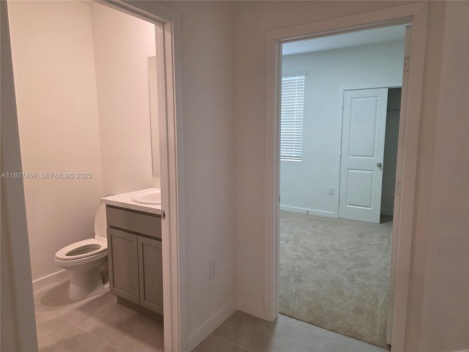 For Rent: $2,599 (3 beds, 3 baths, 1380 Square Feet)