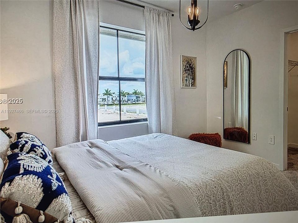 For Rent: $2,599 (3 beds, 3 baths, 1380 Square Feet)