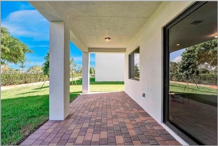 Active With Contract: $1,600,000 (4 beds, 3 baths, 3908 Square Feet)