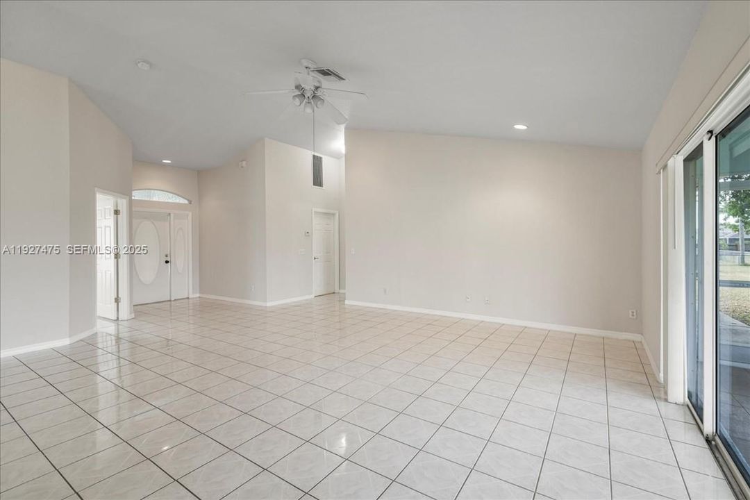 For Sale: $319,875 (3 beds, 2 baths, 2012 Square Feet)