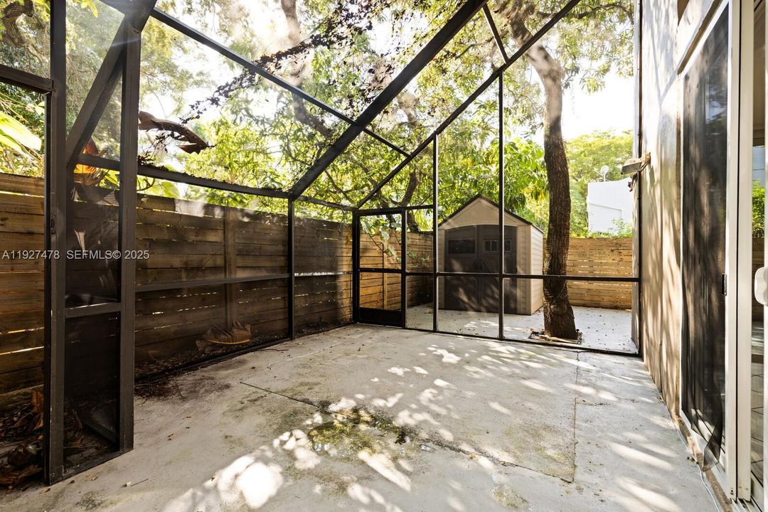 В аренду: $3,500 (2 спален, 2 ванн, 977 Квадратных фут)