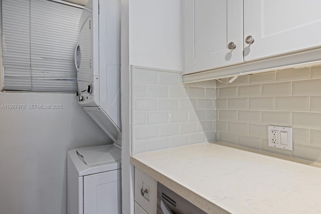 В аренду: $3,500 (2 спален, 2 ванн, 977 Квадратных фут)