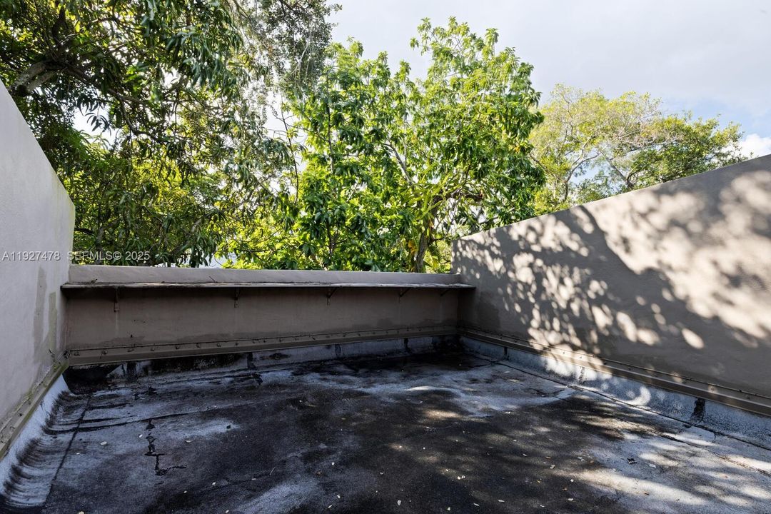 В аренду: $3,500 (2 спален, 2 ванн, 977 Квадратных фут)