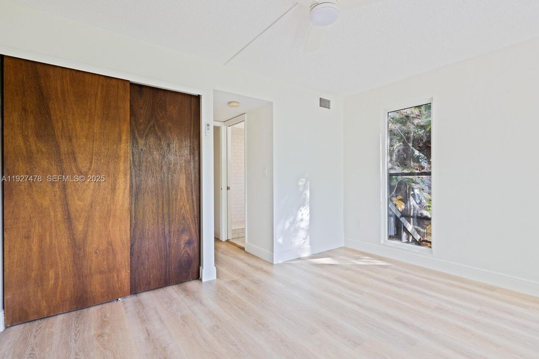 В аренду: $3,500 (2 спален, 2 ванн, 977 Квадратных фут)