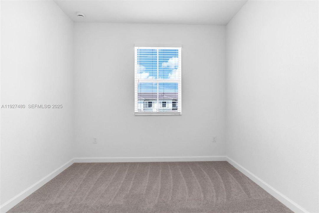 For Rent: $2,350 (3 beds, 2 baths, 1489 Square Feet)