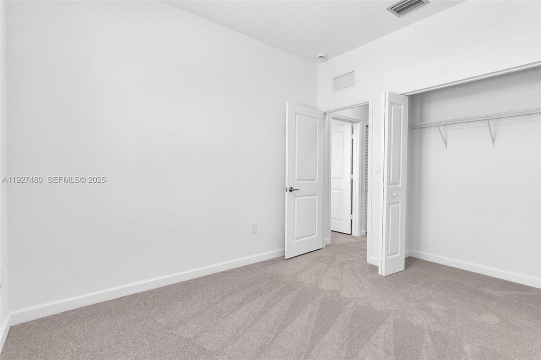 For Rent: $2,350 (3 beds, 2 baths, 1489 Square Feet)