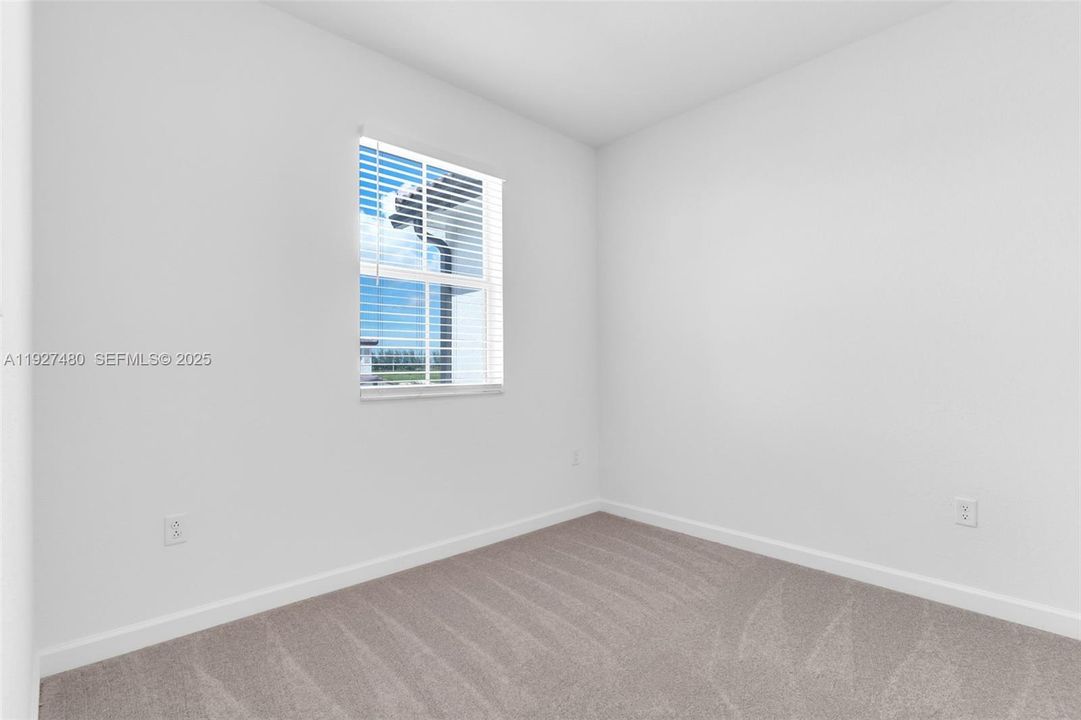 For Rent: $2,350 (3 beds, 2 baths, 1489 Square Feet)