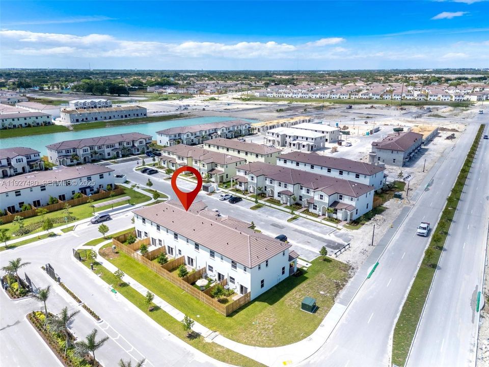 For Rent: $2,350 (3 beds, 2 baths, 1489 Square Feet)