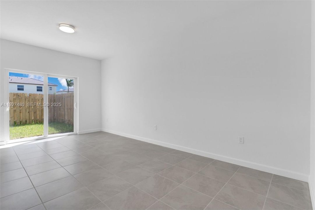 For Rent: $2,350 (3 beds, 2 baths, 1489 Square Feet)