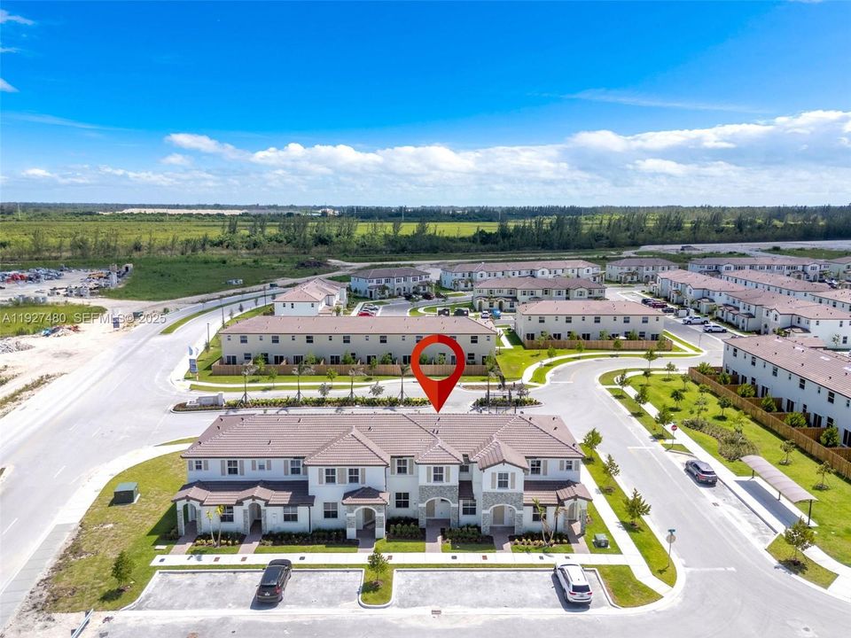 For Rent: $2,350 (3 beds, 2 baths, 1489 Square Feet)