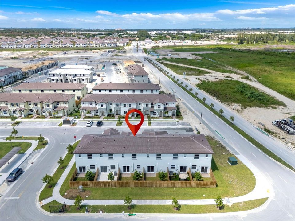 For Rent: $2,350 (3 beds, 2 baths, 1489 Square Feet)