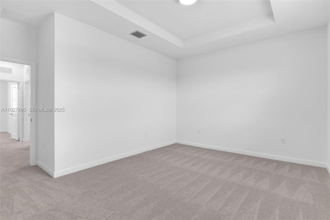 For Rent: $2,350 (3 beds, 2 baths, 1489 Square Feet)